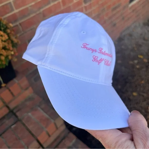 TRUMP INVITATIONAL Callaway Golf Hat - Picture 8 of 8